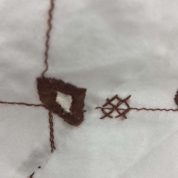 Samuel Dong 100 % cotton button down shirt embroidered  cut out detail Small - Picture 10 of 15